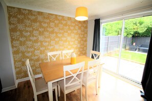 Dining - Warmsworth - 3 Bed Detached - Quiet Cul De Sac
Refurbished to a high standard (Doncaster)