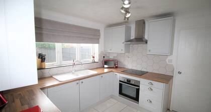Warmsworth - 3 Bed Detached - Quiet Cul De Sac
refurbished to a High Standard