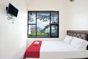 Standard Double Room | Free WiFi, bed sheets