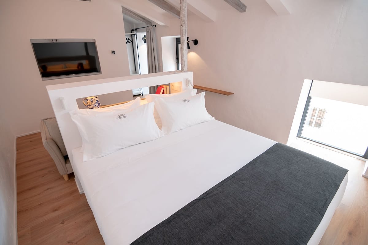 Deluxe-Suite | 1 Schlafzimmer, hochwertige Bettwaren, Daunenbettdecken