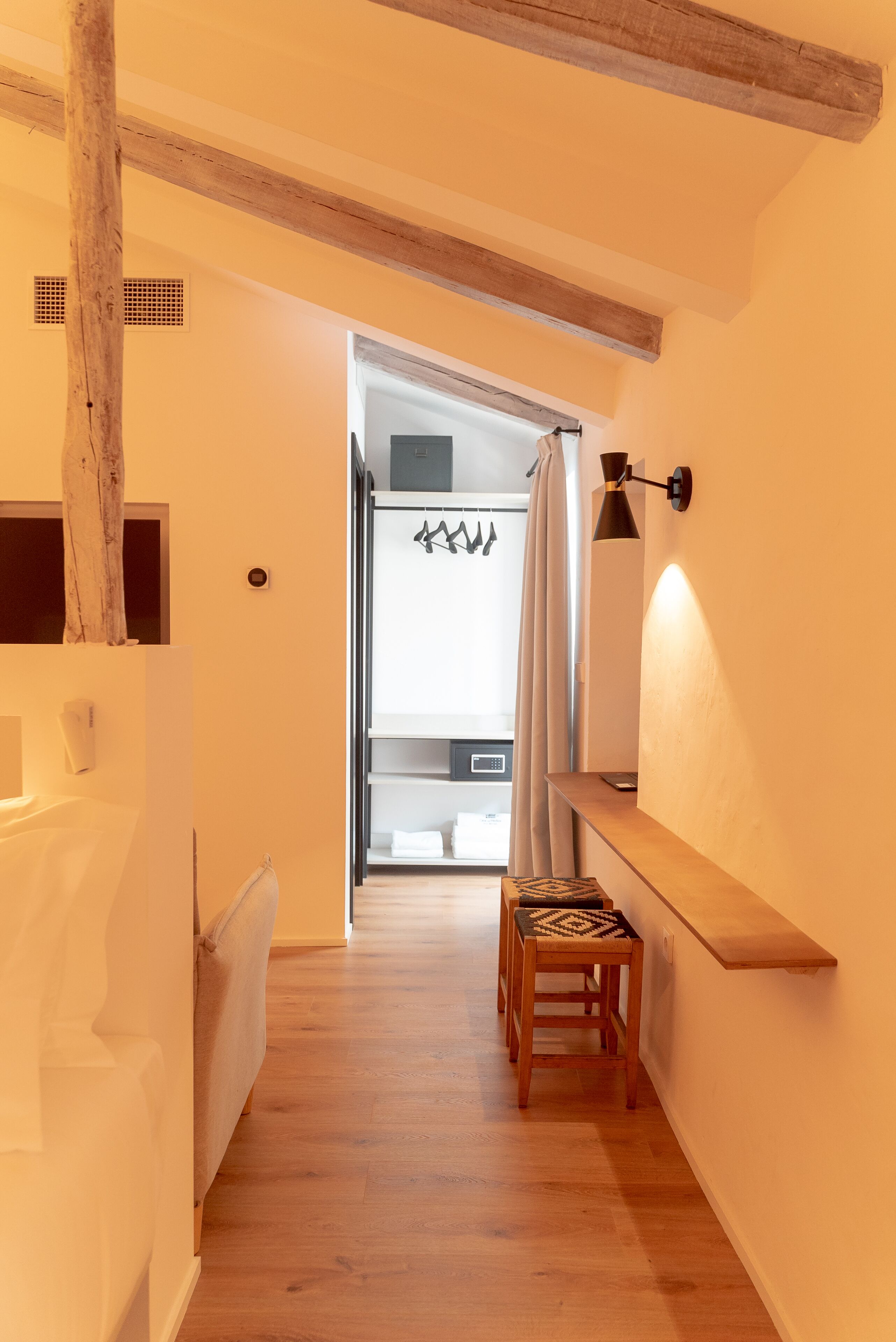 Deluxe Suite | Premium bedding, down comforters, Select Comfort beds, minibar