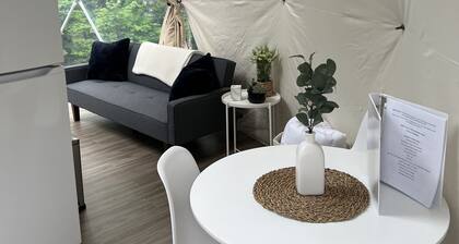 Indulge in luxurious bliss ïżŒ: private Hot Tub, kayaking. So much more