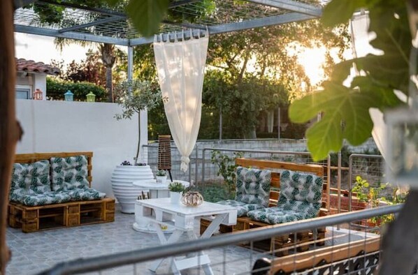 Terrace/patio - 1 bedroom apartment in mili (Mili)