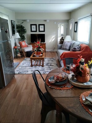 Smart TV - Cozy country home, pet friendly 20.00 per pet fee (Dryden)