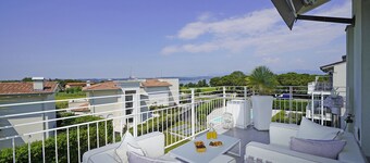 La Castellana C89 by Wonderful Italy
