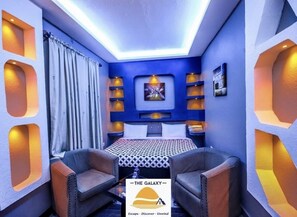 Quarto solteiro luxo | Wi-Fi de cortesia