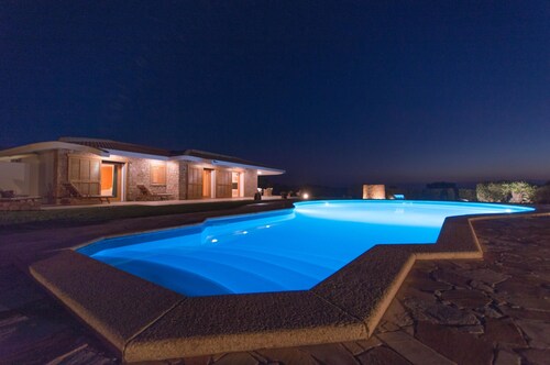 Villa Relax Lux   Independent Villa