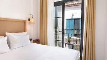 Deluxe Room - Balcony | 1 yatak odası, minibar, ses yalıtımı, ücretsiz kablosuz İnternet