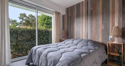 500m from beach - apt for 4 adults/2 kids