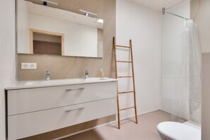 Bathtub, hair dryer