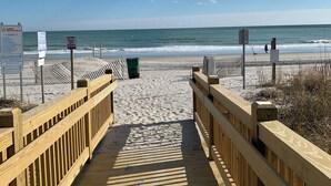 Beach - Spectacular Direct Beach ,Ocean  View 17 floor Romantic Get Away King Bed ! (Myrtle Beach)