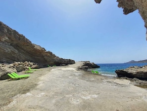 Beach - Evagelia traditional studio on the sea (Gortyna)