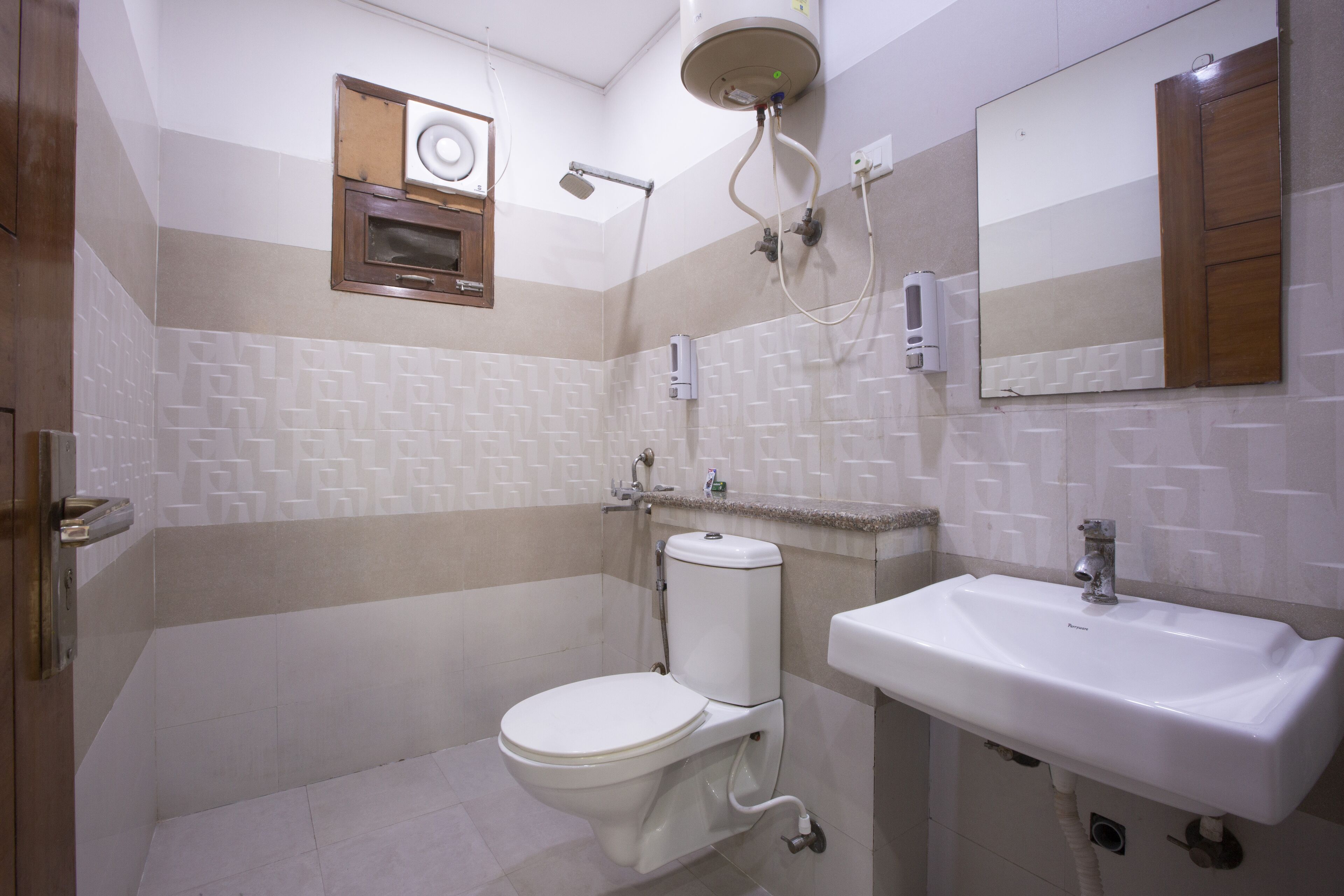 Photo - Hotel Surya Palace By Aura