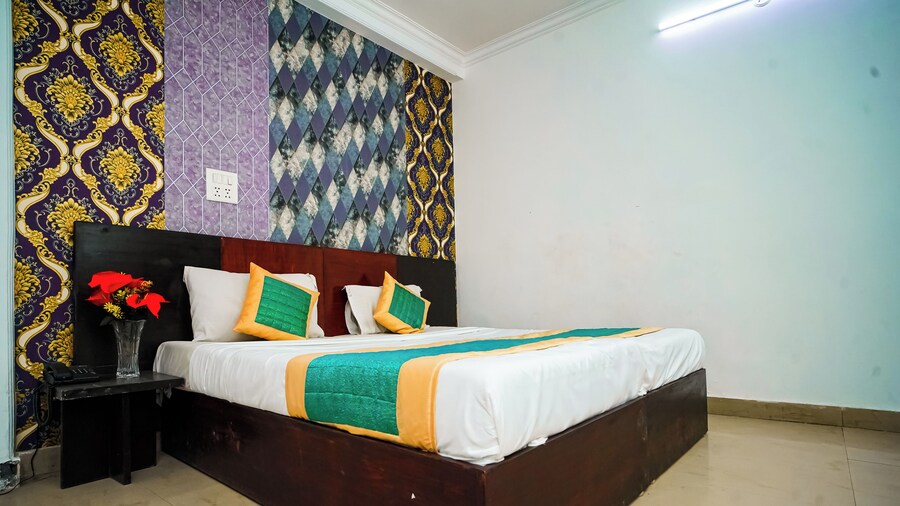 Hotel Aditya Inn