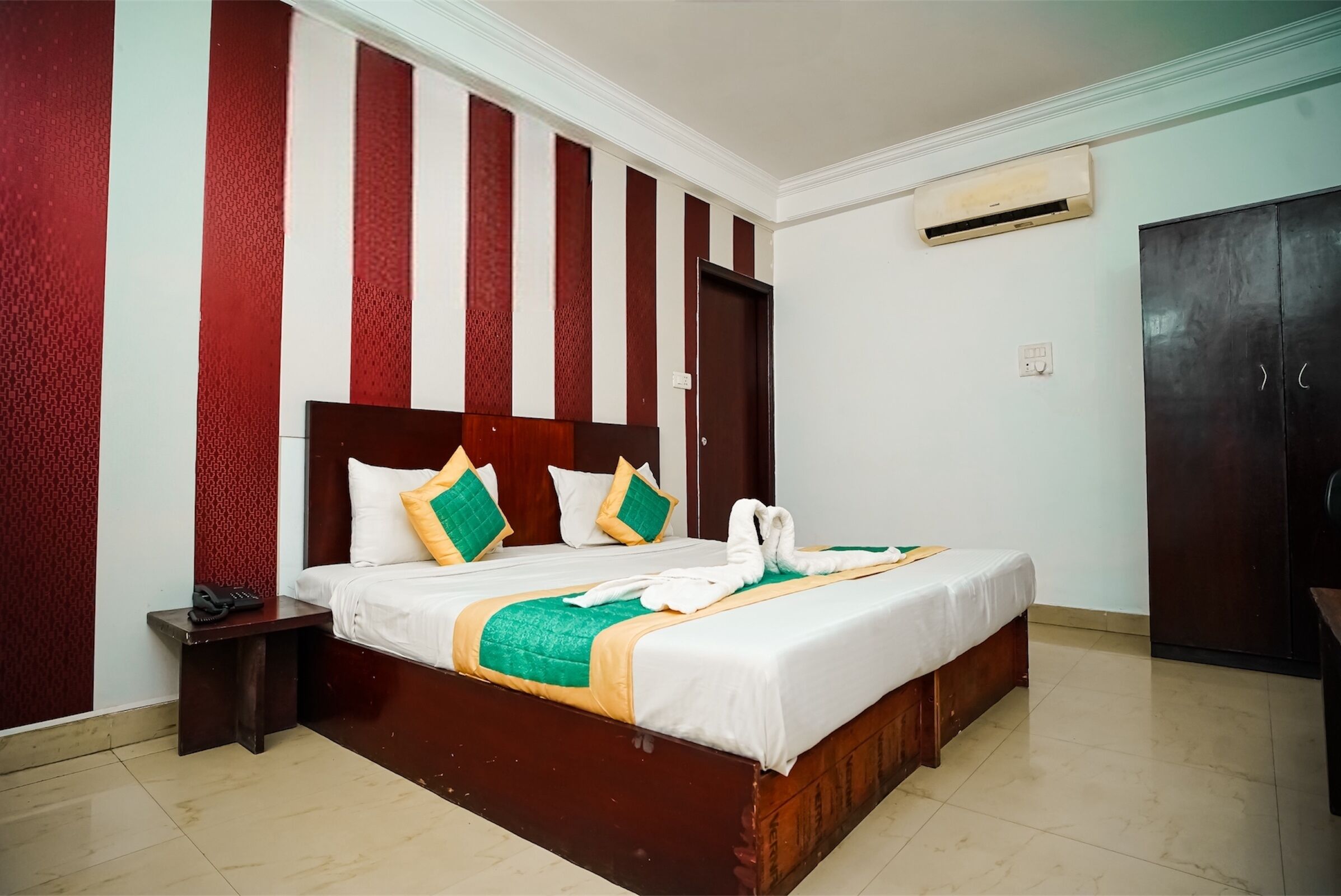 Deluxe Double Room | Free WiFi, bed sheets