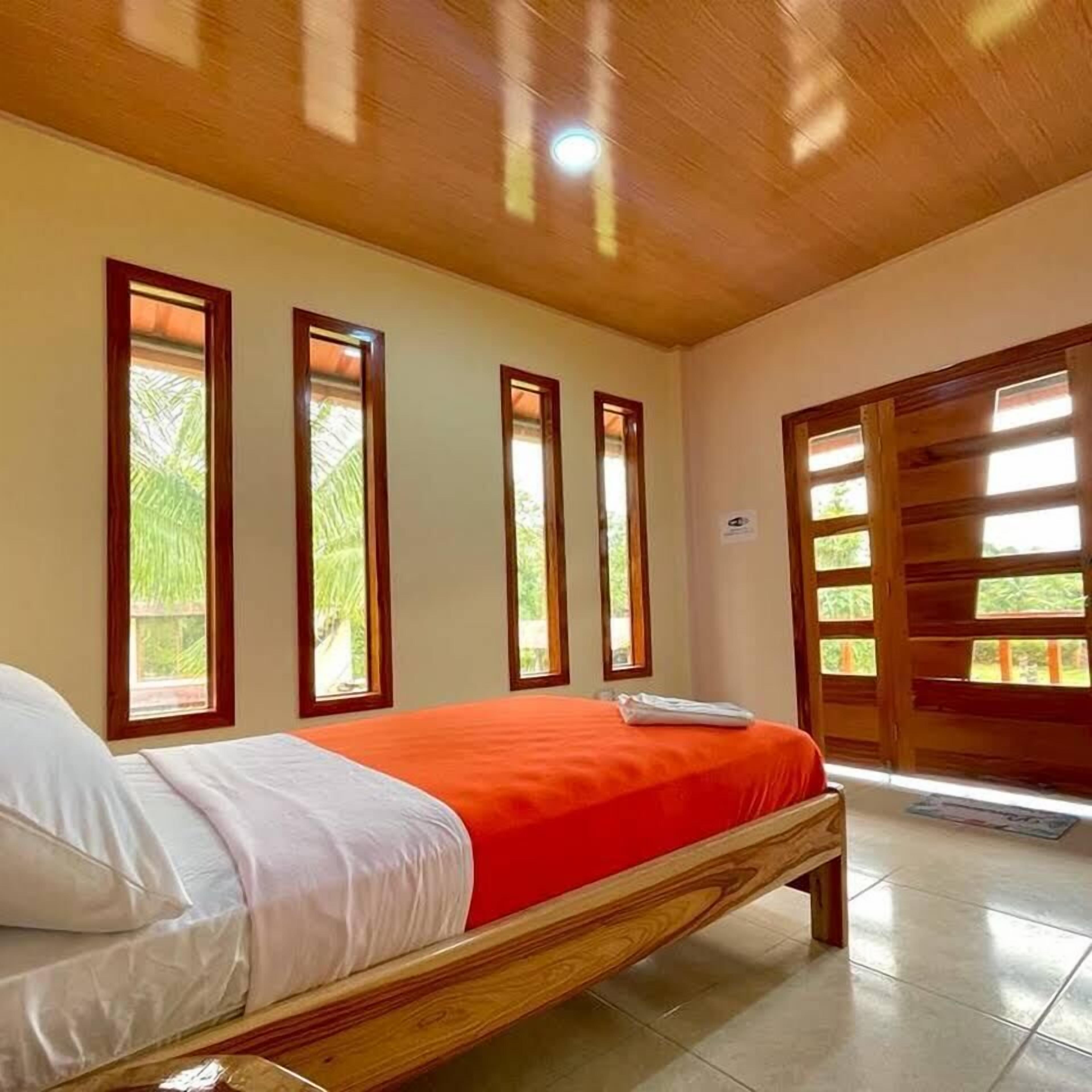 Deluxe Double Room | Free WiFi, bed sheets