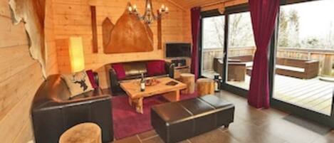 Een smart-tv en een open haard