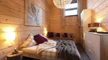 2 Schlafzimmer, Zimmersafe, BĂŒgeleisen/BĂŒgelbrett, kostenloses WLAN