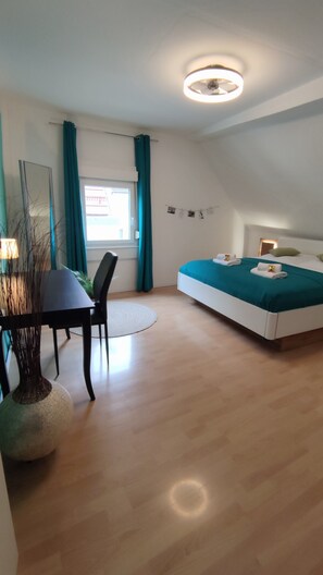 3 bedrooms, iron/ironing board, travel crib, free WiFi