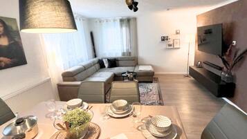 Smart-TV, Bücher, Videothek