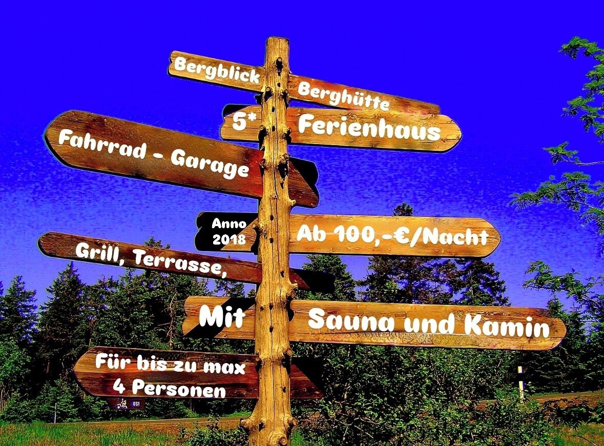 Un panneau indicateur en bois, doté de plusieurs flèches indiquant différentes commodités et services, tels qu’un garage, un barbecue, une terrasse, un sauna, et précisant une capacité maximale de 4 personnes.