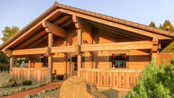 Exterior - 5 * chalet with sauna, fireplace, barrier-free in alpine chalet style, in the Upper Harz Mountains (Goslar)