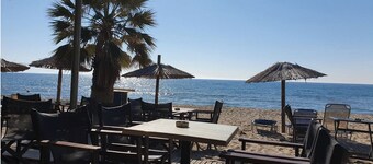 Vravrona Bay Airport shuttle Vacation Home - Next to Dolce hotel Chamolia beach