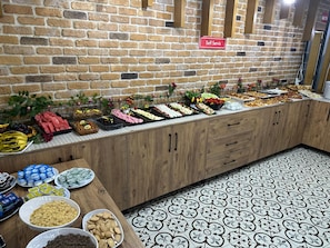 Daily buffet breakfast (TRY 300 per person)