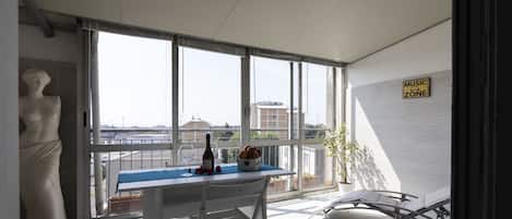 Panoramic Apartment | Living area | Smart TV