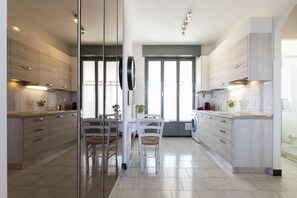 Panoramic Apartment | Living area | Smart TV - notaMi - La Veranda (Milan)