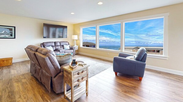 Smart-TV, DVD-Player, Tischtennisplatte, Bücher