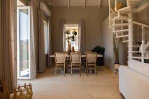 Interior - Paleros Stone Summary (Paleros)