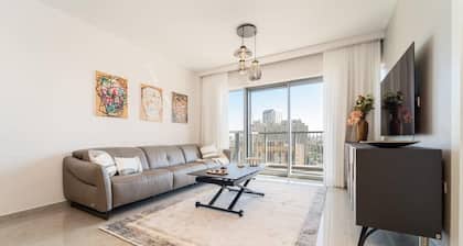 Enchanting 2 Bedroom In Best Location/Parking