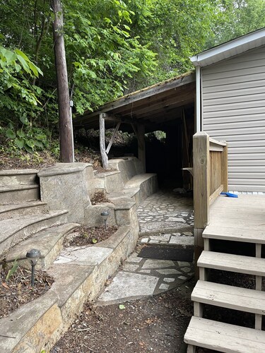 3/2 Affordable Black Mountain getaway