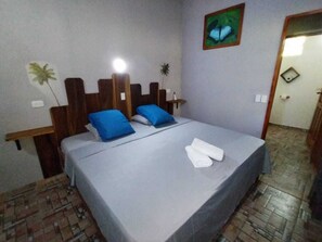 1 Schlafzimmer, Zimmersafe, Schreibtisch, kostenloses WLAN