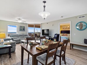 Smart-TV, DVD-Player, Stereoanlage