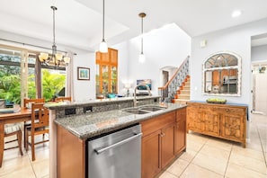 Fridge, microwave, oven, stovetop - Mauna Lani Beach Club Pass! 906 Fairways at Mauna Lani (Mauna Lani Resort)