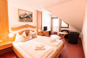 3 bedrooms, travel crib, free WiFi, bed sheets - Apartment mit 3 Schlafzimmer mit Balkon od. Terrasse (Göriach)