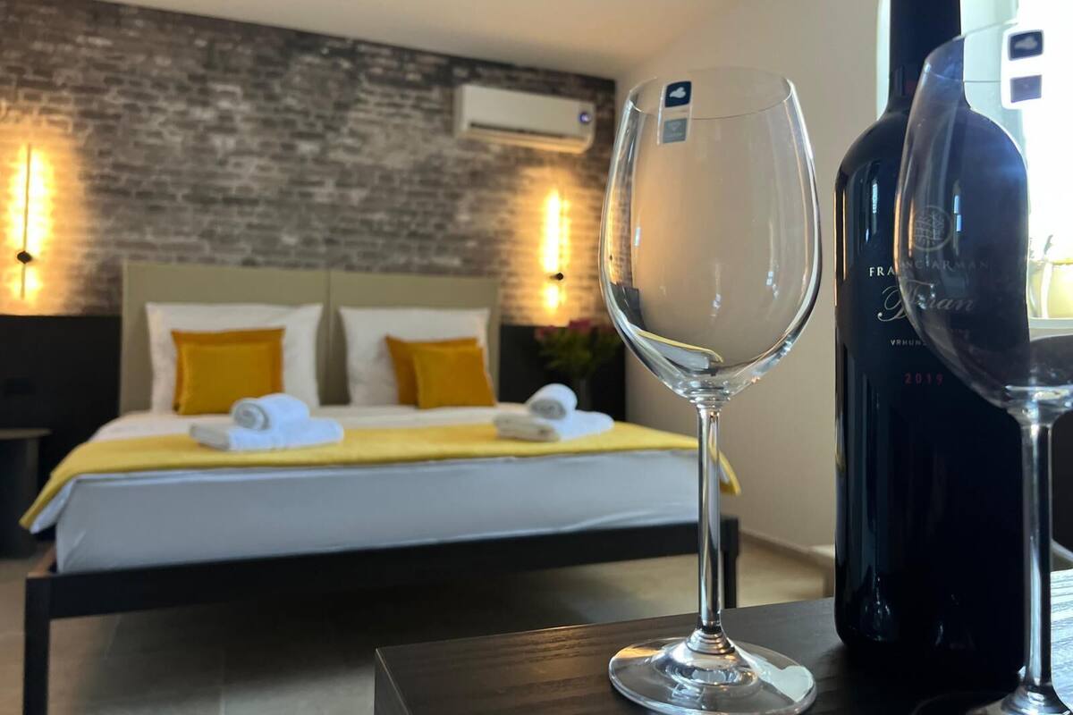 Quarto casal luxo | Escrivaninha, Wi-Fi de cortesia