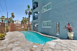 Apartment, 2 Schlafzimmer | Pool | Außenpool