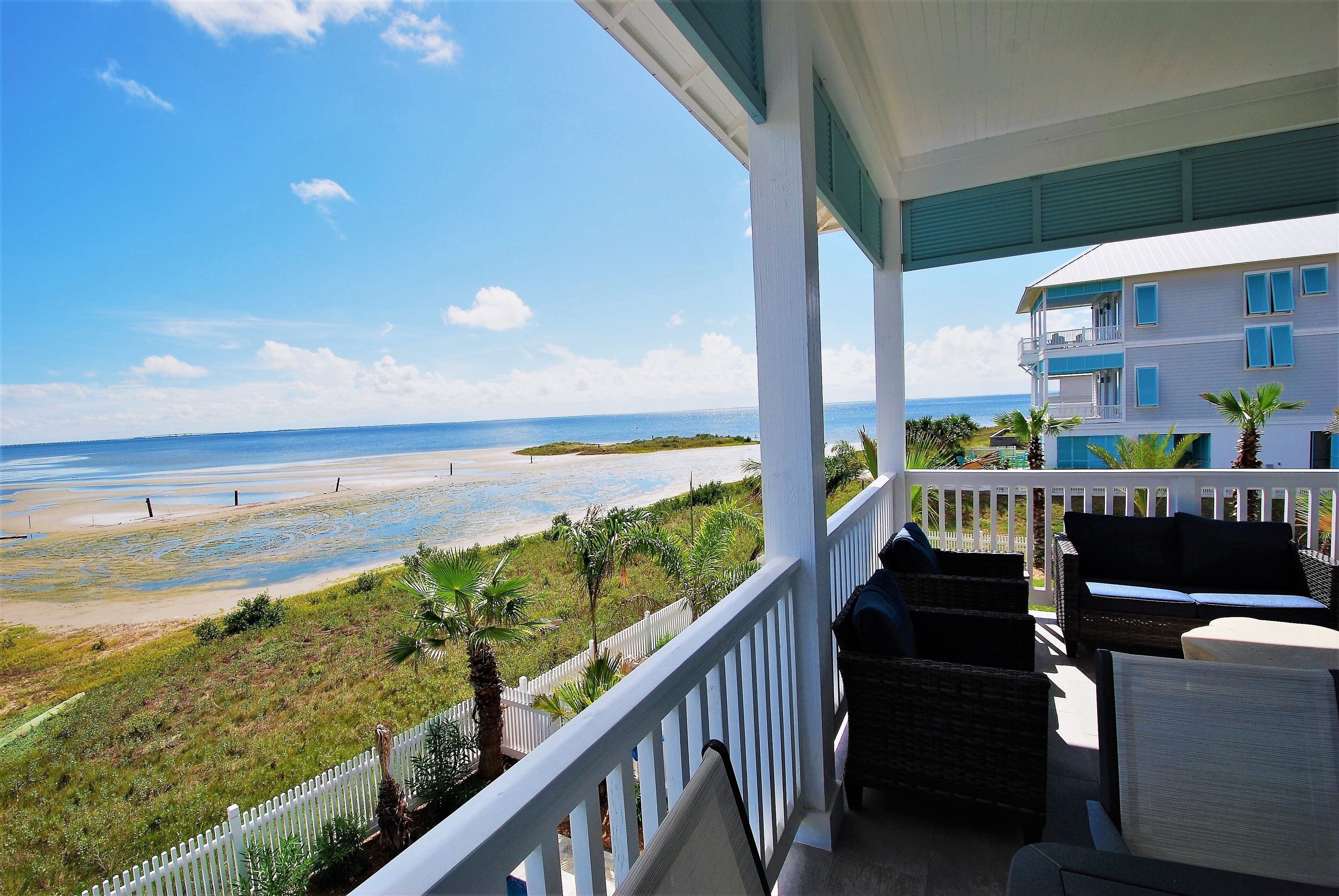 House, 3 Bedrooms | Balcony