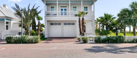 House, 3 Bedrooms | Exterior