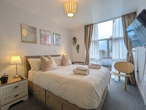 1 bedroom, desk, iron/ironing board, free WiFi - 1-Bedroom Apartment in Liverpool City Centre Free Parking Options (Merseyside)