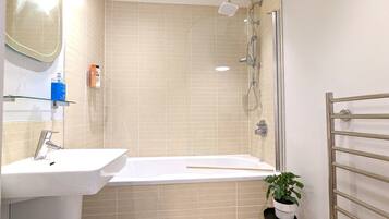 Haartrockner, Handtücher