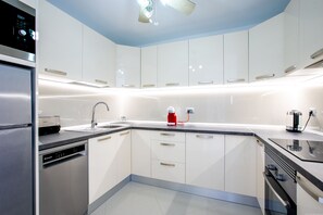 Microwave, oven, dishwasher - Amaizing 2 bedrooms apartment Great Location Costa Adeje 2 minutes to the beach (Costa Adeje)