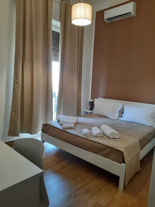 Basic Double or Twin Room - Via Salvatore Meccio (Palermo)