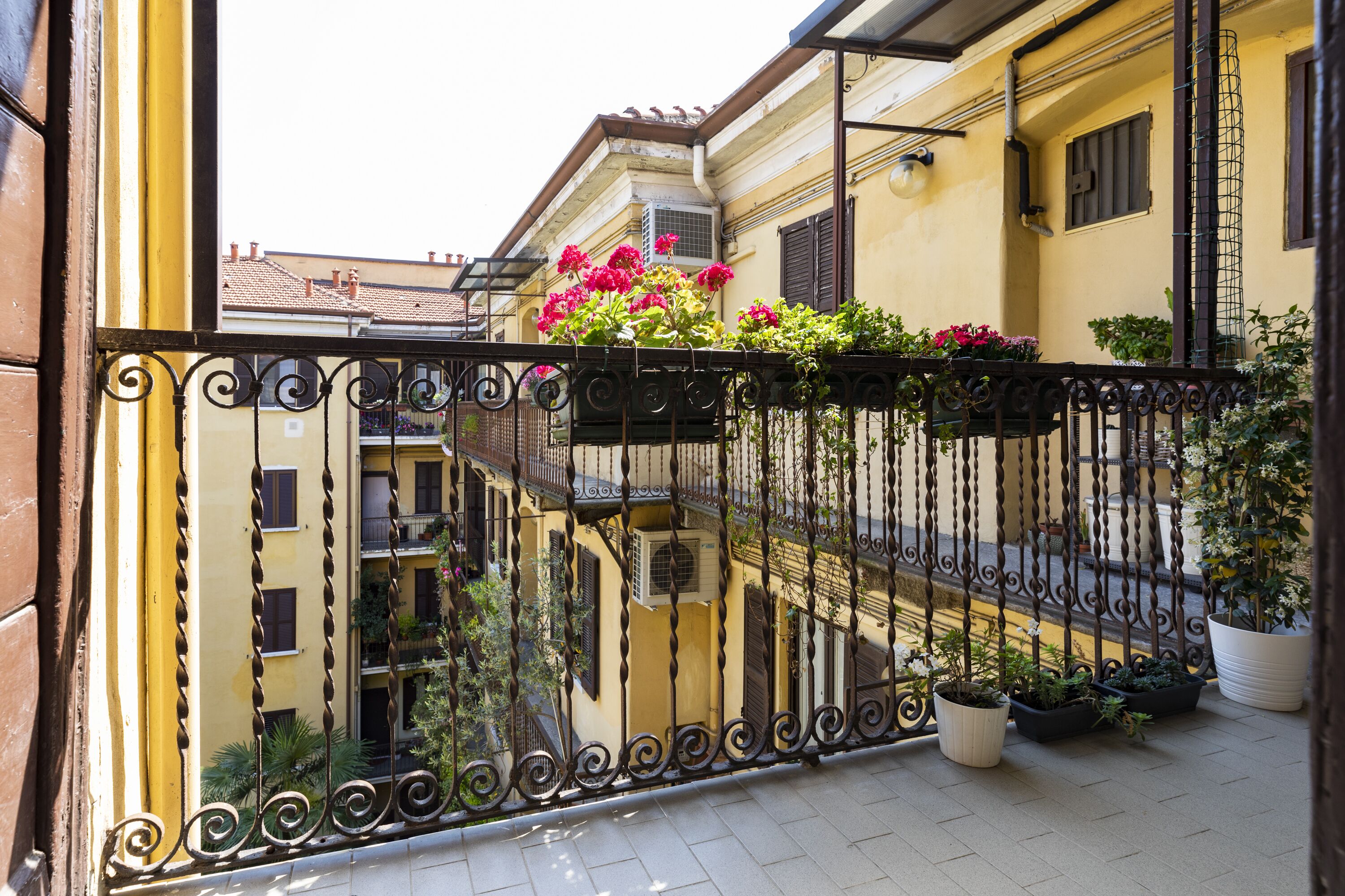 واجهة المنشأة