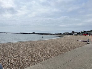 Beach - Period apartment set in Grade 2 listed building  (Lyme Regis)