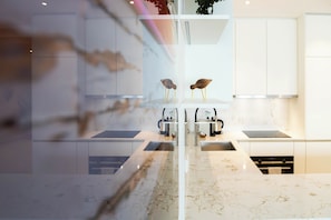 Luxury-Apartment, 2 Schlafzimmer, Balkon, Stadtblick (Apartment Sauer)