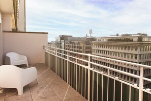 2 Bedroom Apartment | Terrace/patio